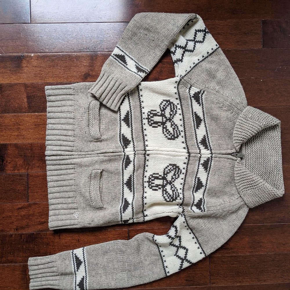 Aritzia TNA lambswool cardigan